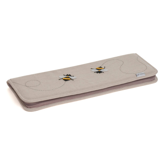 Hook and Pin Organiser: Appliqué: Linen Bee