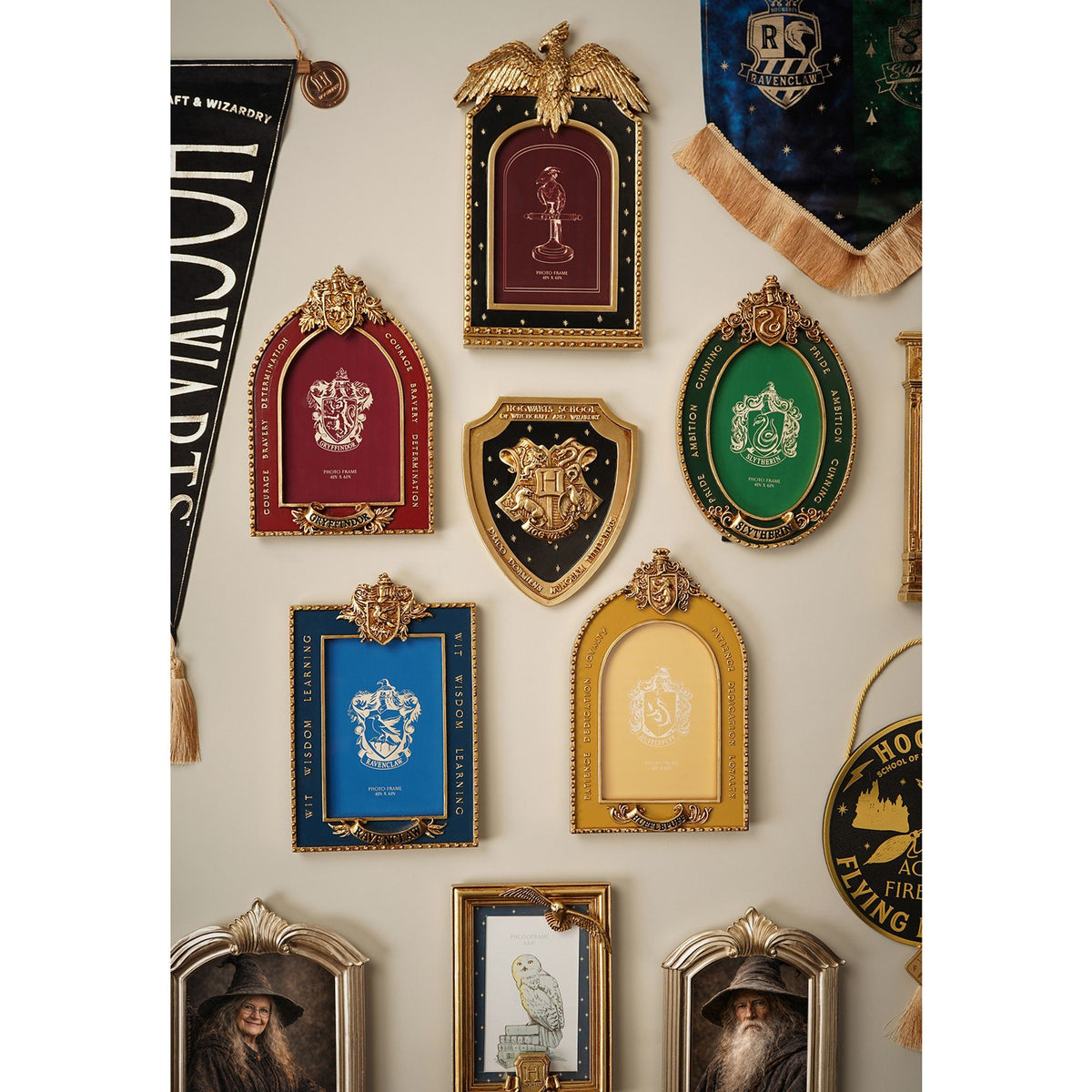 Harry Potter Alumni 3D Wall Art Hogwarts Crest Shield
