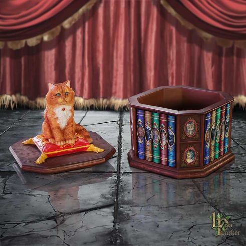 Mad About Cats by Lisa Parker